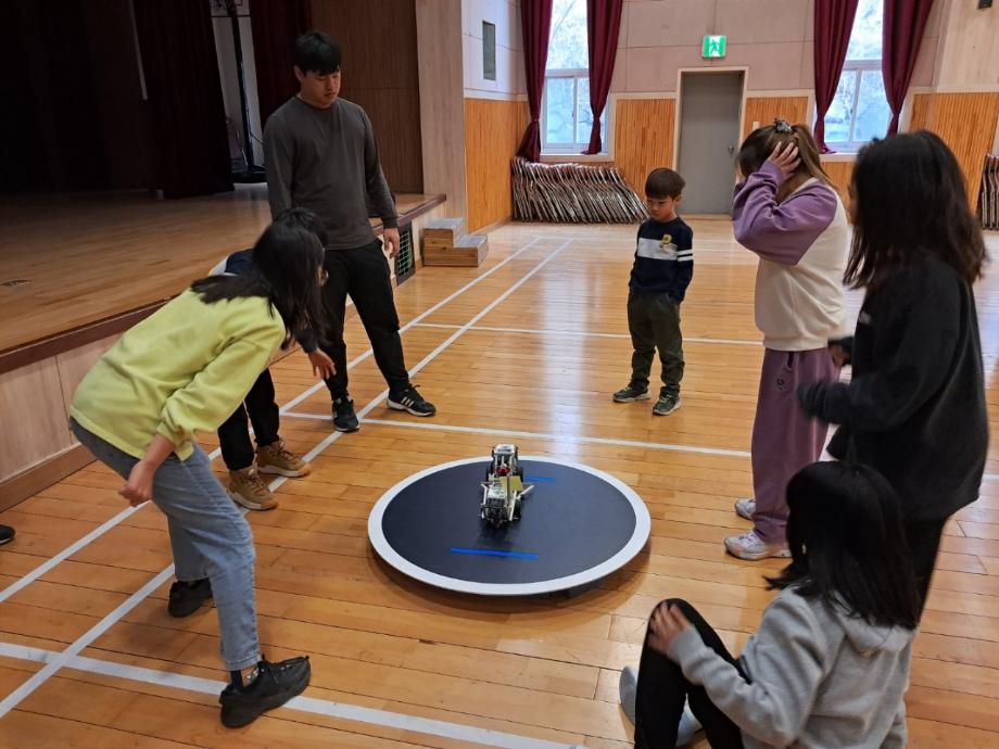 증평군청소년수련관, 방과후아카데미 주말체험활동‘로봇메이커-로봇씨름 배틀’