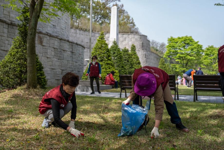 증평군, 민·관 합동 충혼탑 환경정비