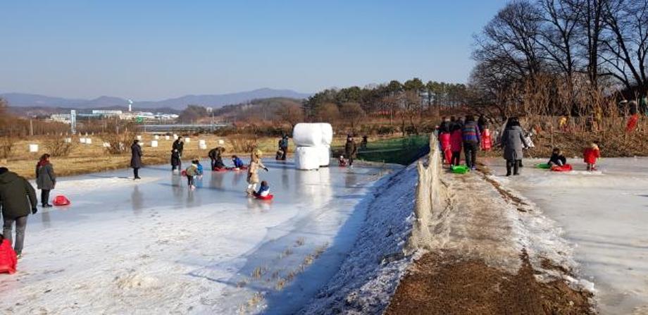 2018년 겨울놀이체험장 눈썰매타기