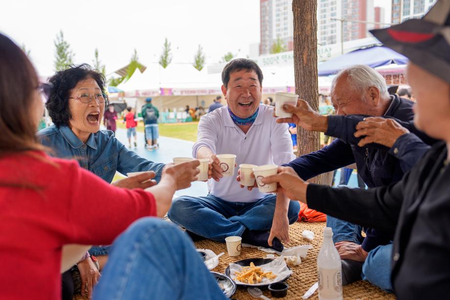 인삼골축제장 부스 순회