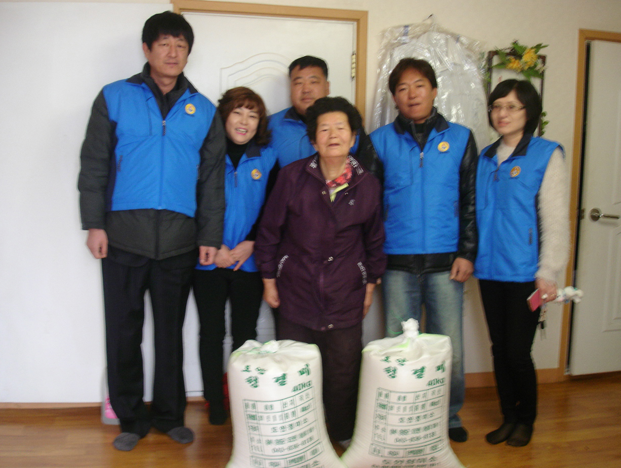 바르게살기운동증평읍위원회, 불우이웃에 쌀 전달