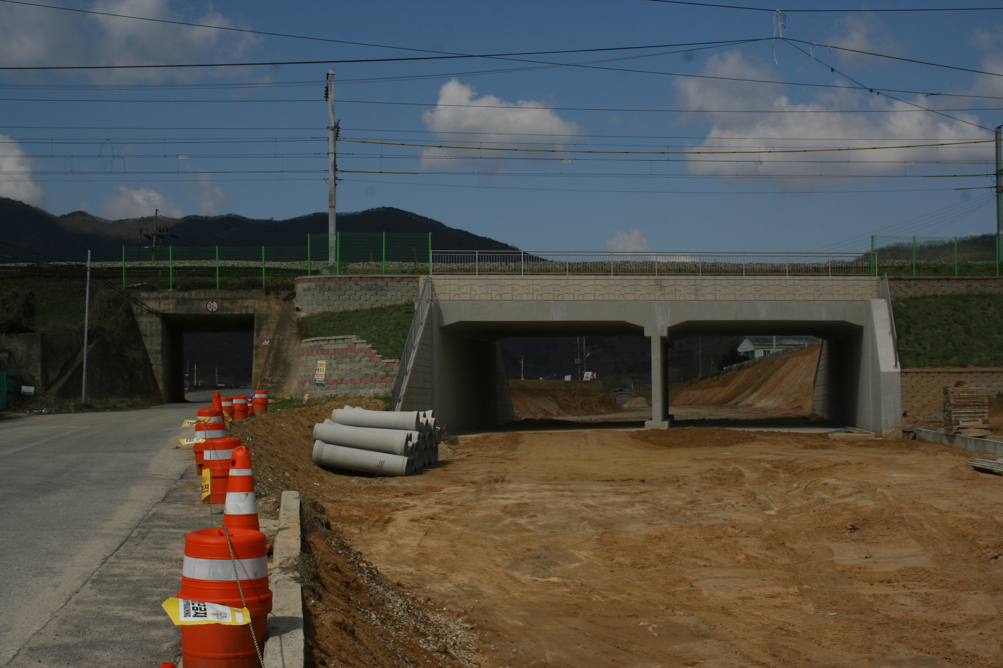 충북선 송정지하차도 확장공사 마무리