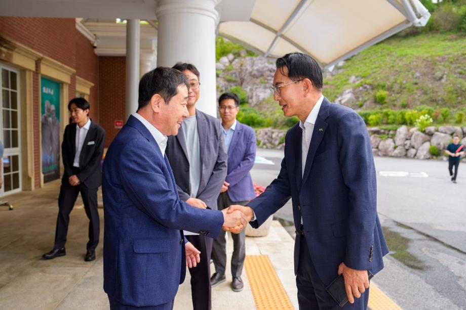 중부권 동서횡단철도 건설사업 협력체 시장군수 증평서 한자리에