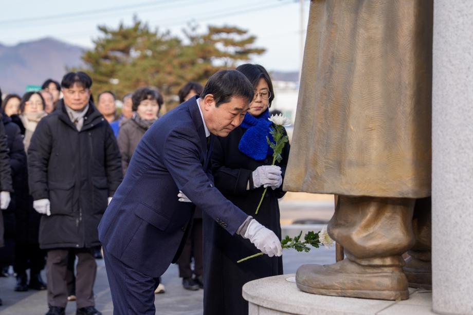 증평군, 충혼탑 참배로 병오년 새해 시작